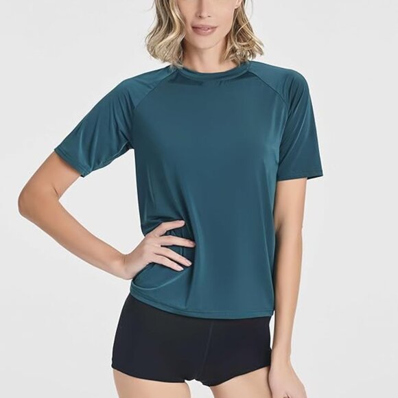 NEW - Real Essentials 4 Pack Women's UPF Short Sleeve Rashguard Top - Size 3X - Picture 2 of 4